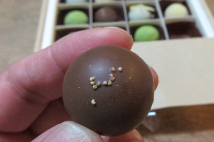 チョコで旅する冬の夜：ウイスキー漬け燻製レーズンと栗きんとんの魅力